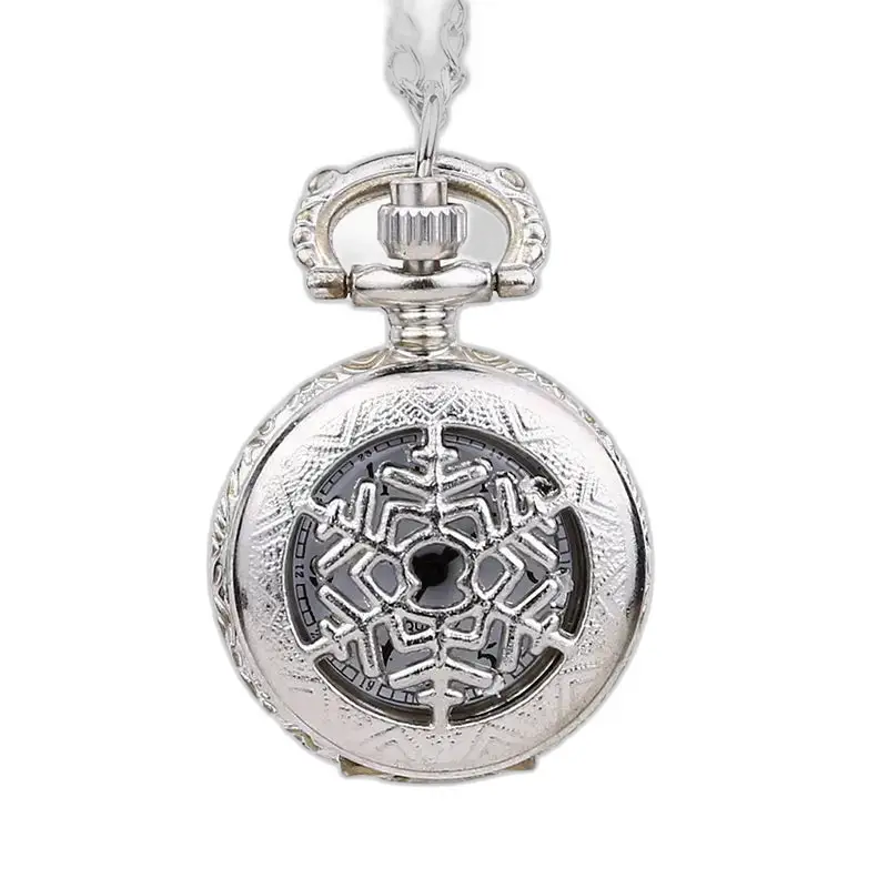 Chic Silver Snowflake Halsbandsklocka med ett elegant silver snöflingamönster