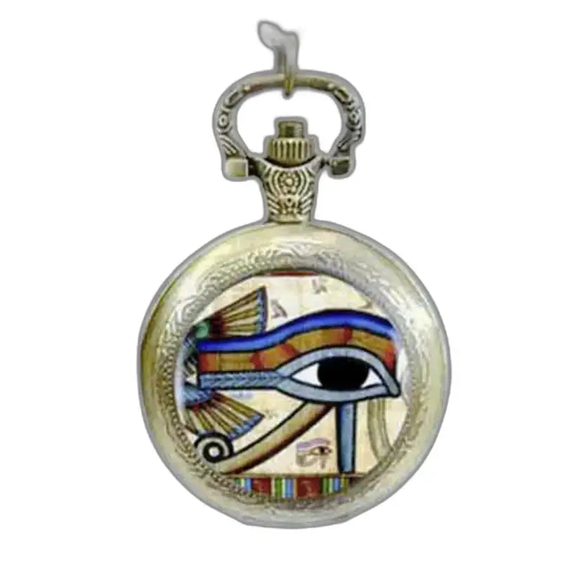 Elegant forntida egyptisk hängklocka med Eye of Horus i sofistikerad design