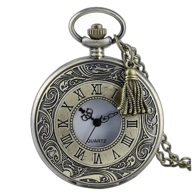 Old Women's Silver Heart Pendant Watch, elegant gammal hängande klocka