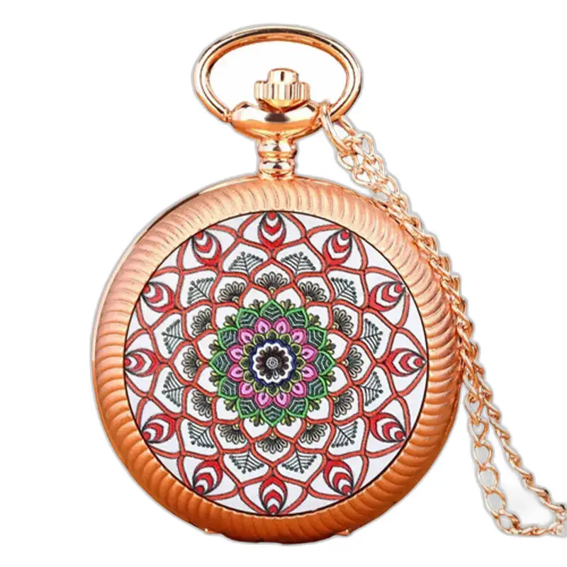 Montre Collier Vintage Fleur Blanche Or avec un élégant mécanisme à quartz et un design orné